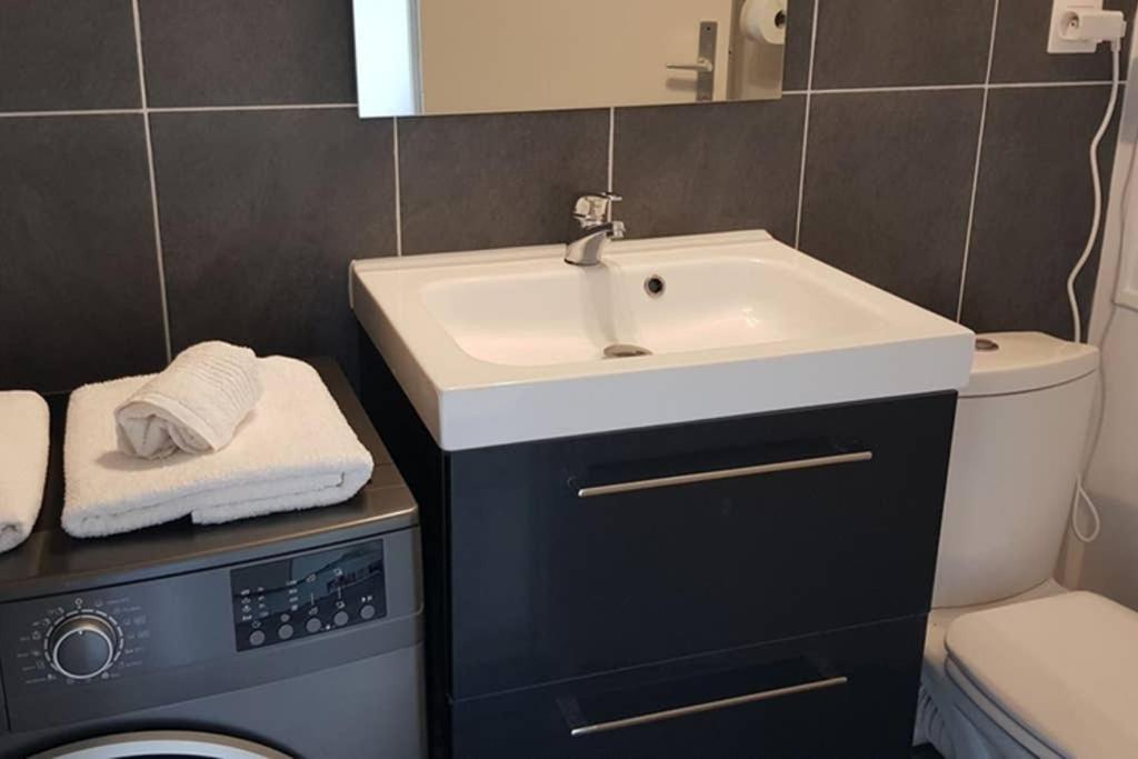 Апартаменти Beau Studio Renove 30M2 Balcon Vue Paris+Parking Екстер'єр фото